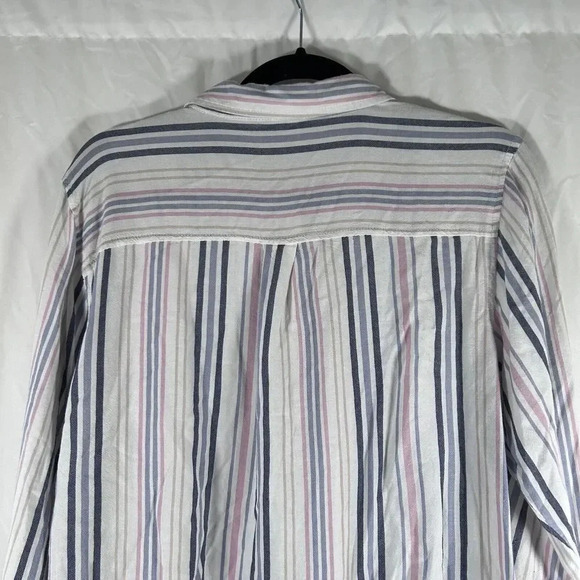 Maurices Blouse Women's XXL Pink White Striped Button Up Long Sleeve V-neck - Picture 9 of 10